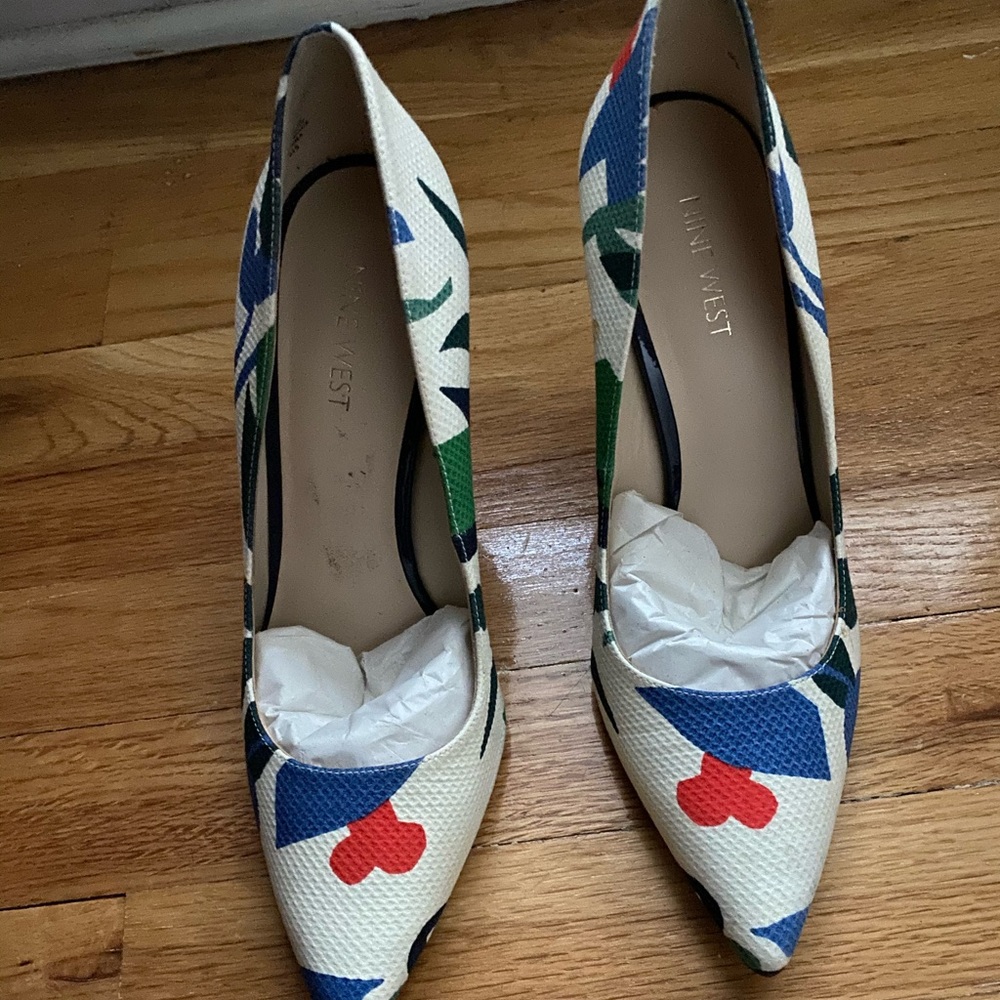 Nine West pump